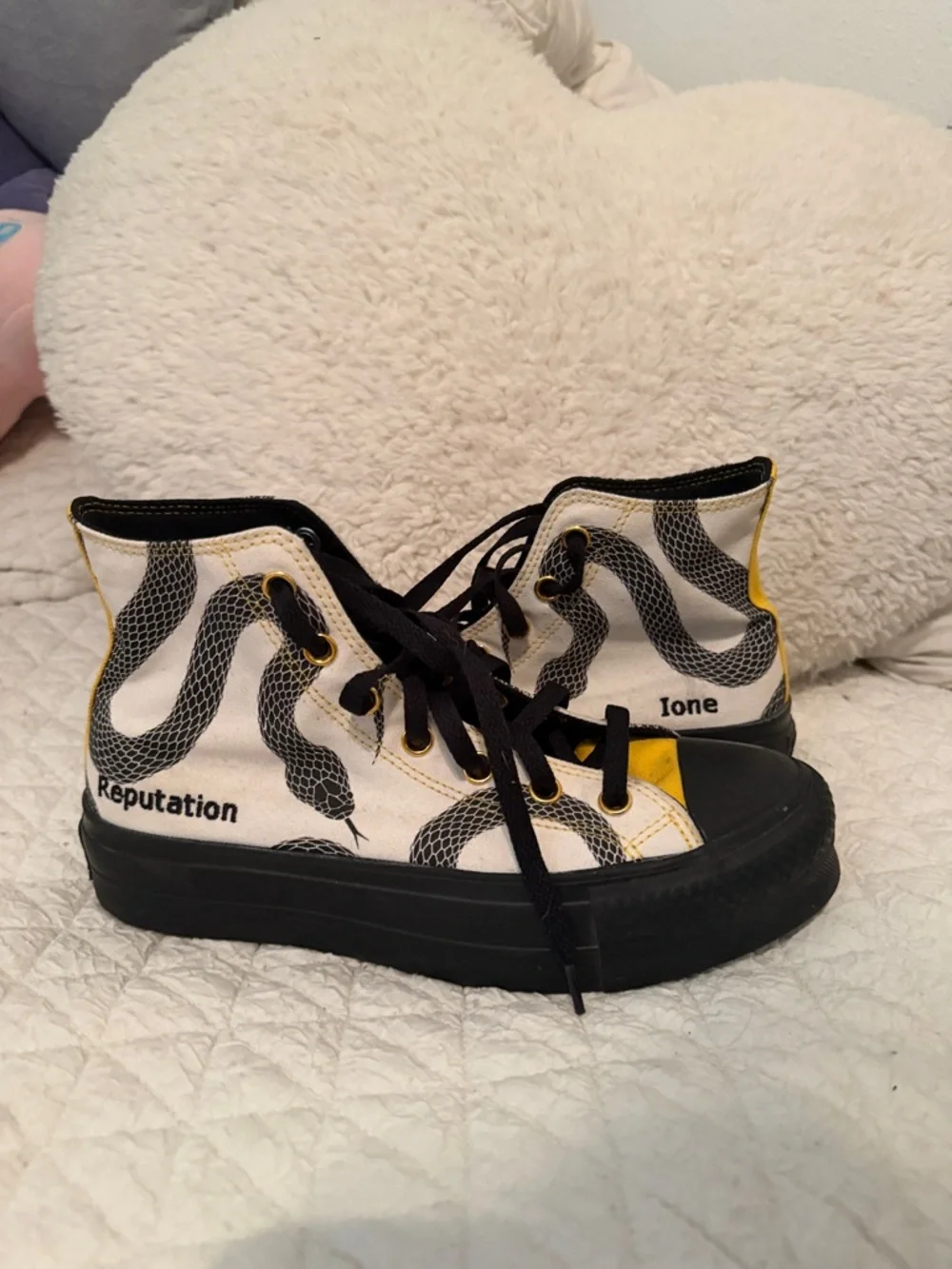 Taylor swift High-Top Canvas Sneakers with Black Snake Print - White/Yellow - Picture 1 of 3